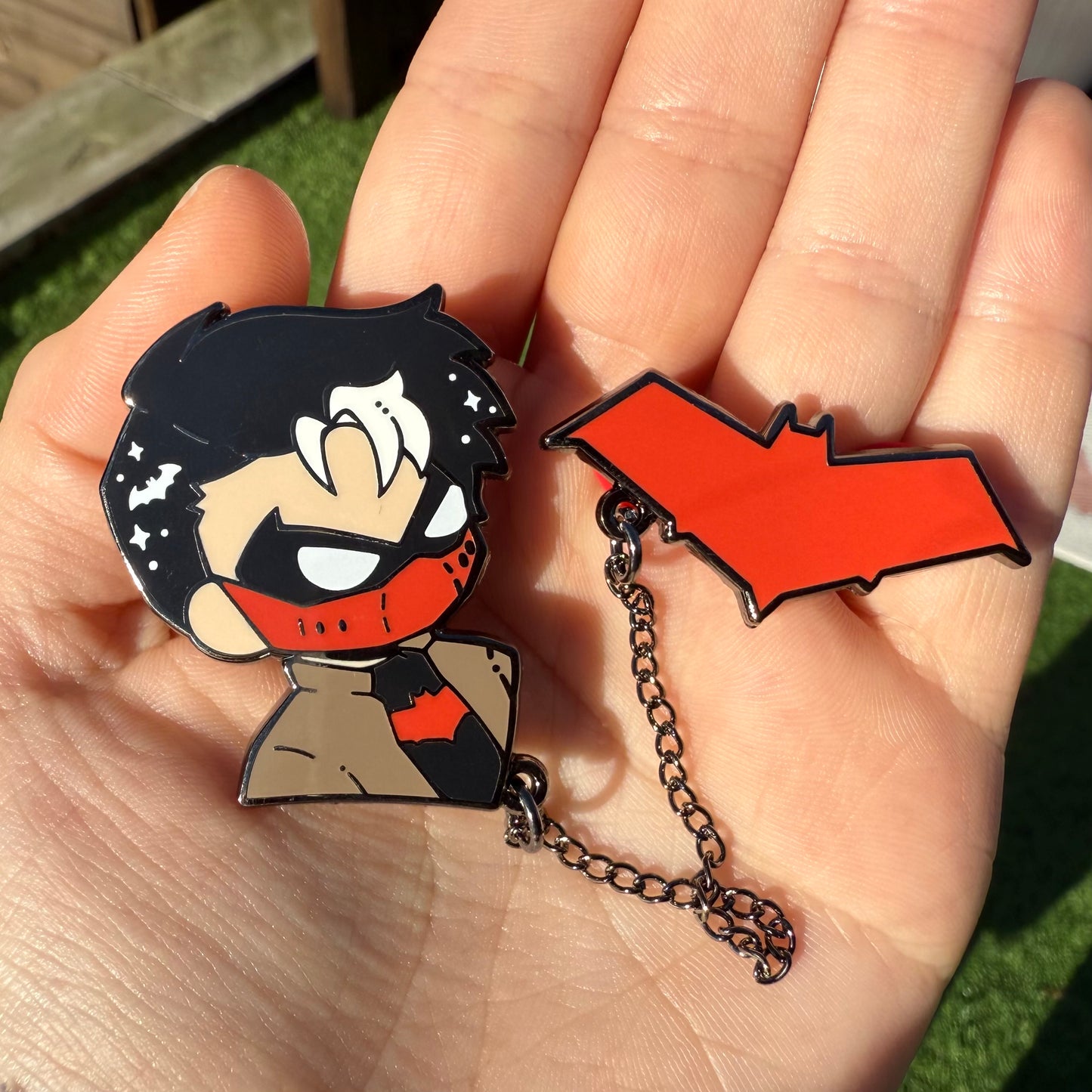 Nightwing & Red Hood Chain Enamel Pins