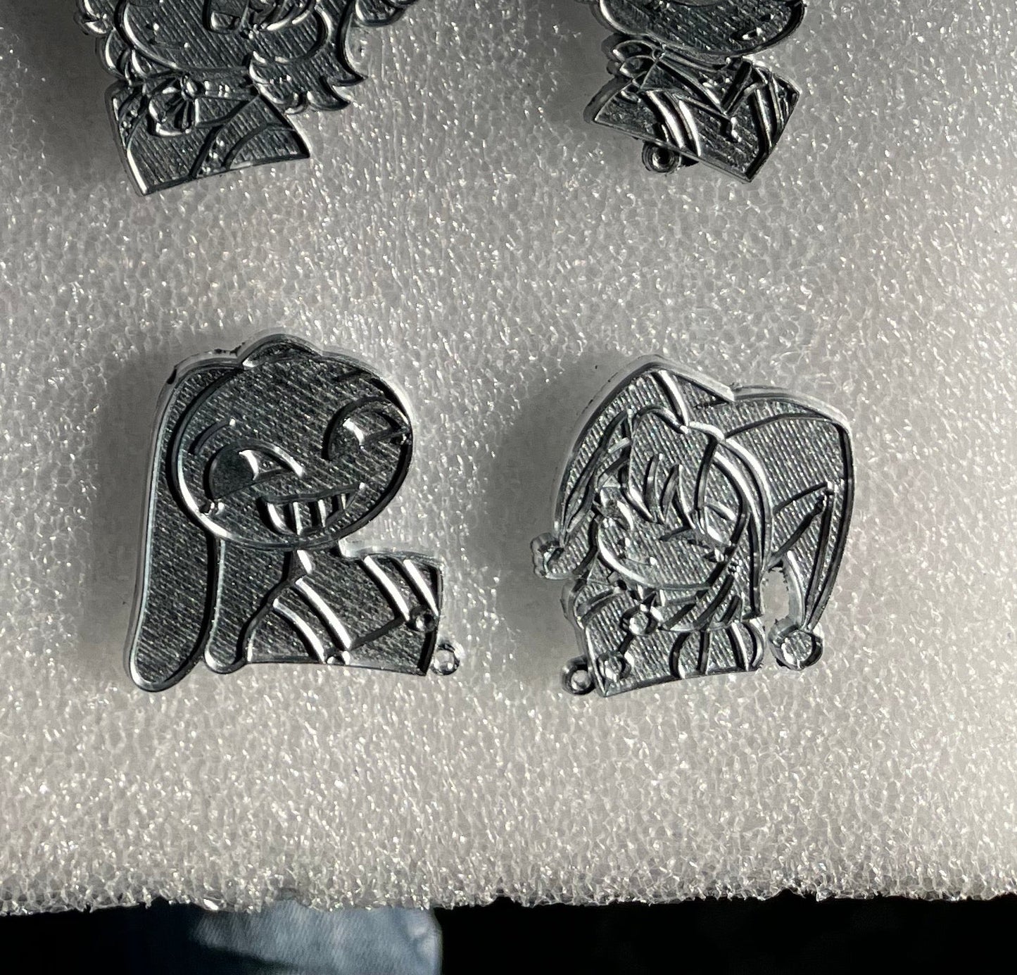 TADC Jax & Pomni, Chain Enamel Pin