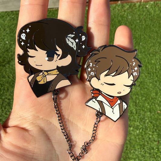 Hadestown Orpheus & Eurydice, Chain Enamel Pin